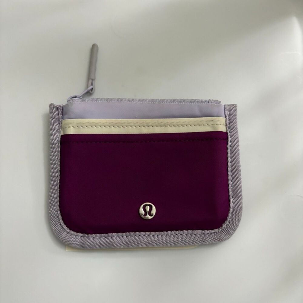 Lululemon Athletica True Identity Card Holder Wallet Purple Lavender